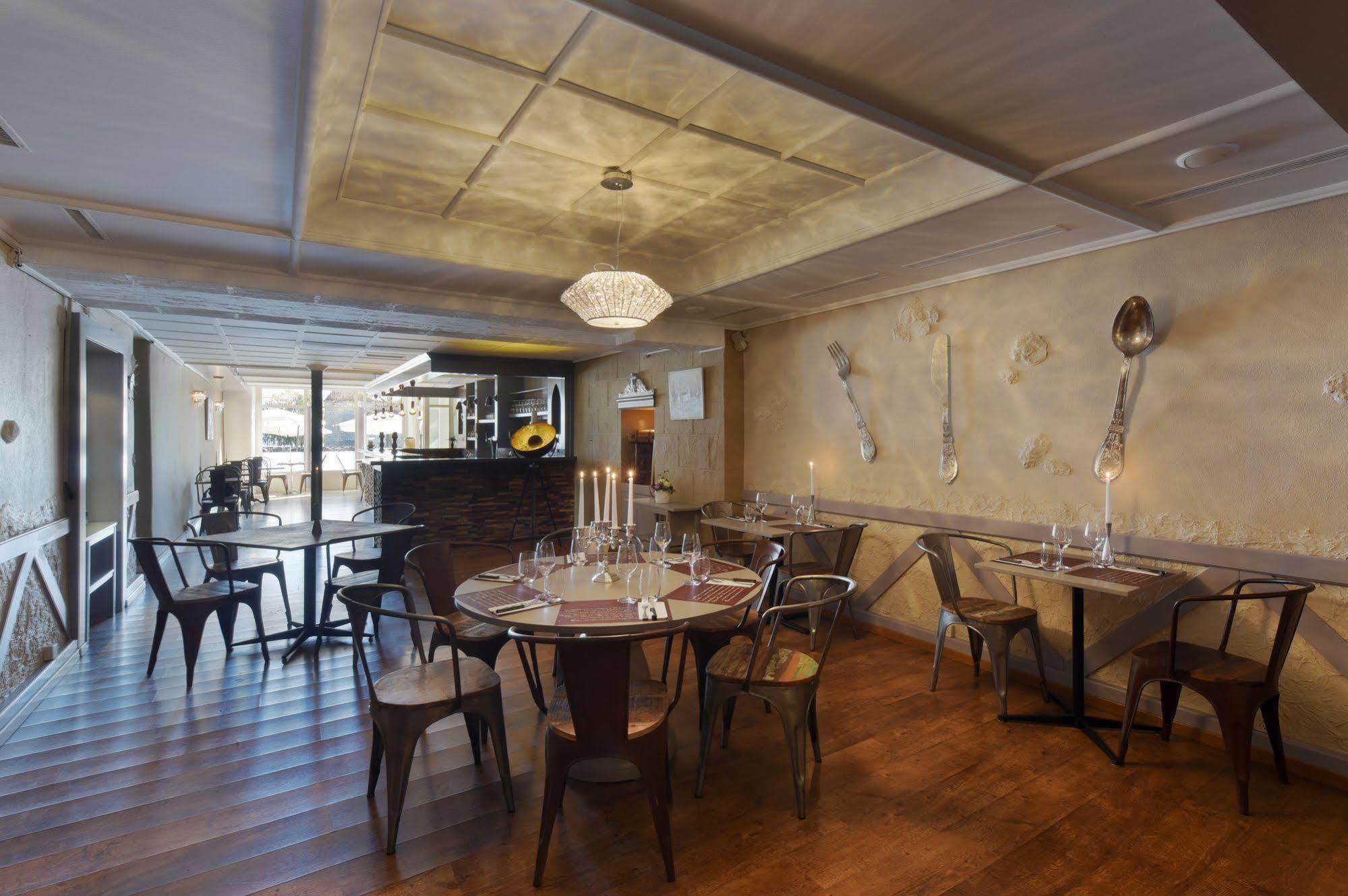 L'Hotel By Hostellerie Du Chateau ロール エクステリア 写真