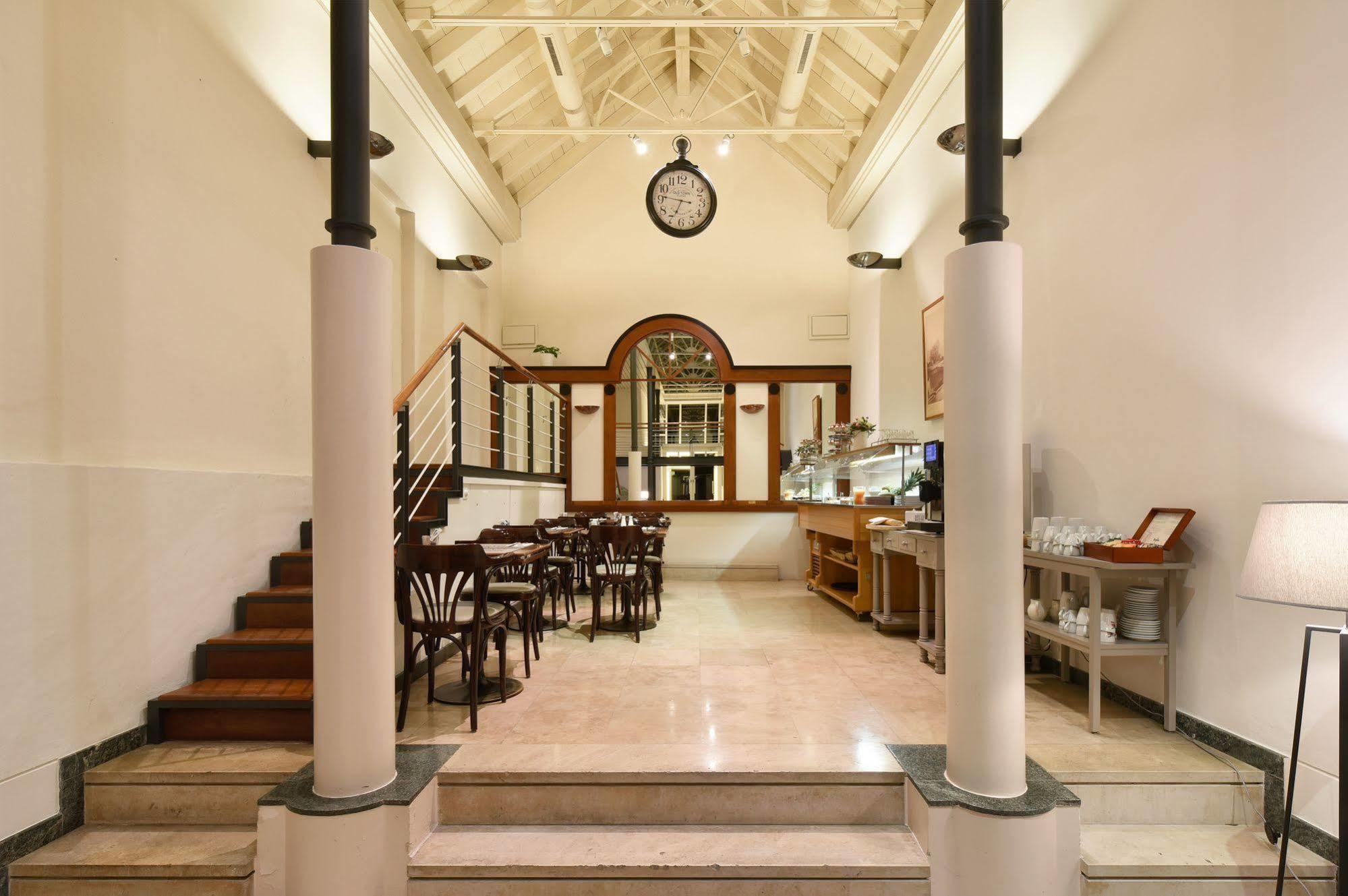 L'Hotel By Hostellerie Du Chateau ロール エクステリア 写真