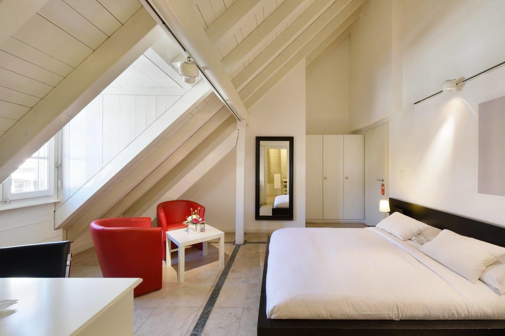 L'Hotel By Hostellerie Du Chateau ロール エクステリア 写真