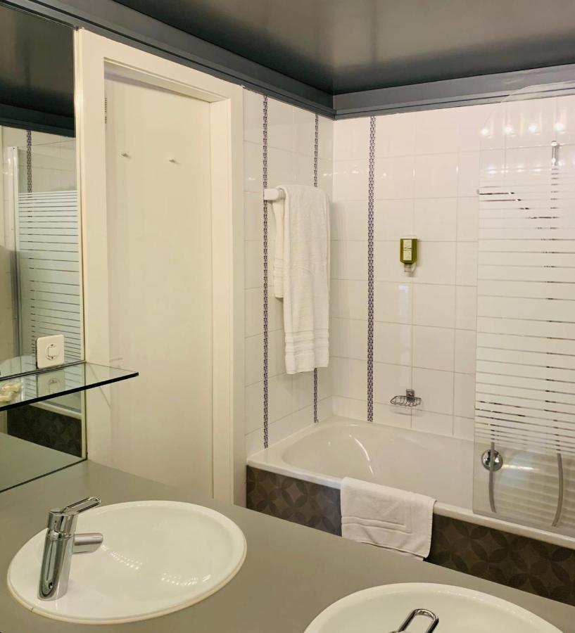 L'Hotel By Hostellerie Du Chateau ロール エクステリア 写真